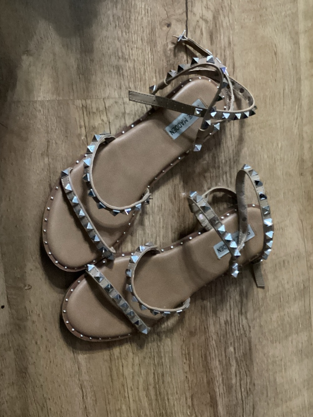 Steve Madden Tan Pyramid-Stud gladiator Sandals with dbl Ankle Strap - size 9